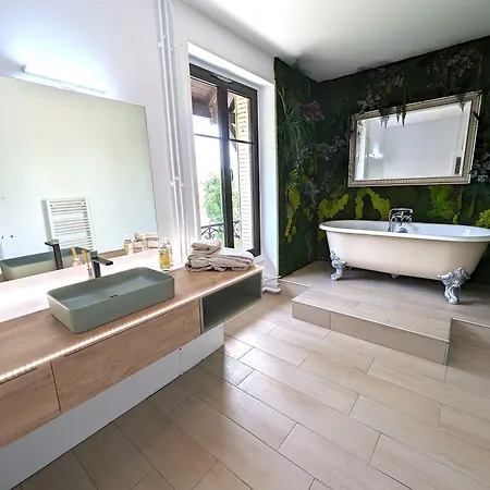 Manoir Des Reves Sauvages Hotel 3*