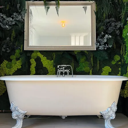 Manoir Des Reves Sauvages Szálloda Parentignat