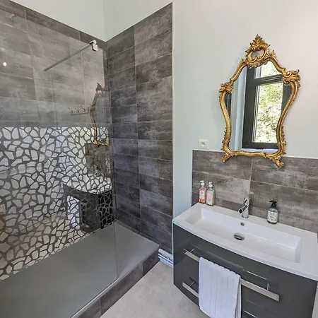 Szálloda Manoir Des Reves Sauvages Parentignat