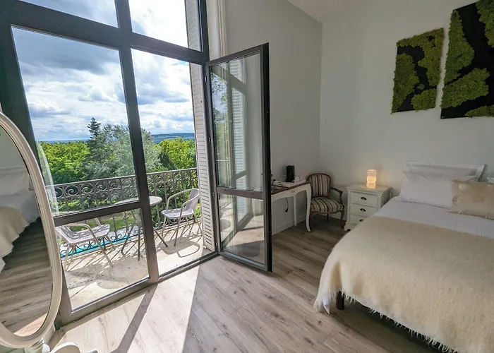 Manoir Des Reves Sauvages Hotel